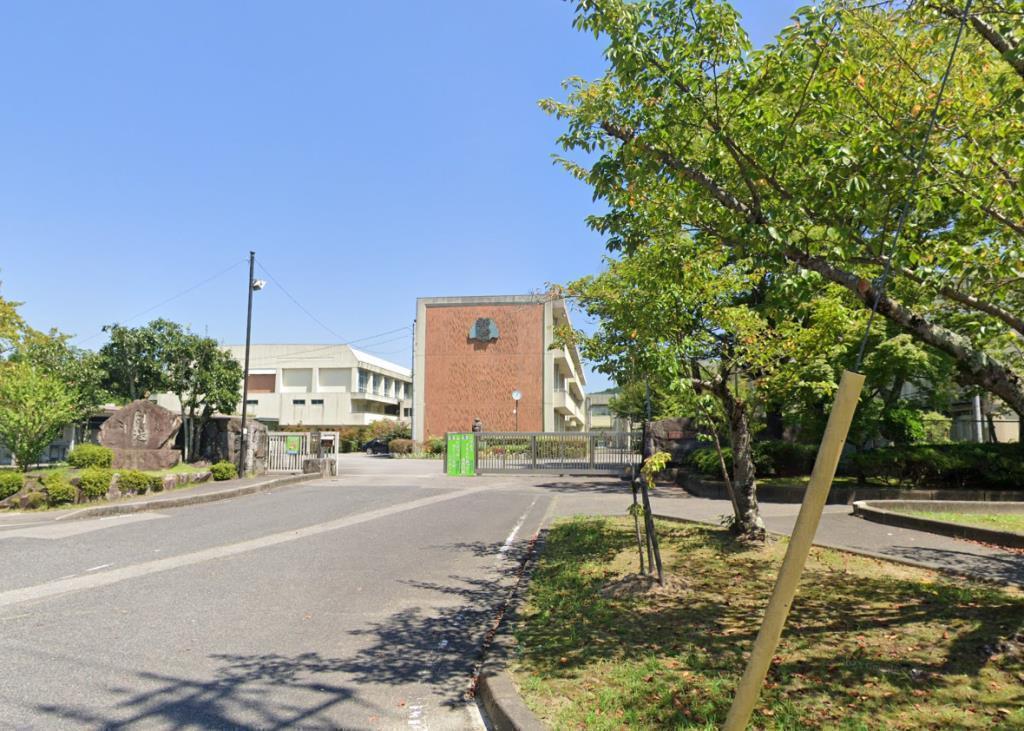 新香山中学校(周辺) 新香山中学校(周辺)