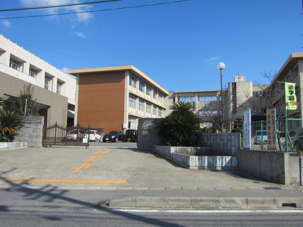 平坂中学校(周辺) 平坂中学校(周辺)
